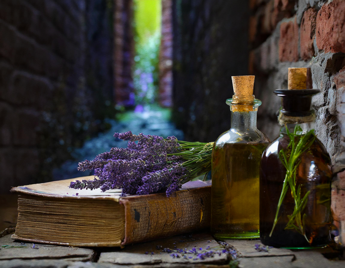 Les huiles essentielles antistress : pour apaiser le mental et favoriser la détente naturellement